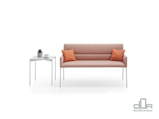 Masa MYTURN pentru canapele si fotolii #AboutOfficeFurniture