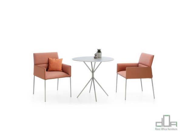 Masa MYTURN pentru canapele si fotolii #AboutOfficeFurniture