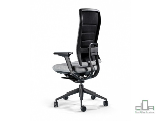 Scaun ergonomic managerial TNK FLEX #AboutOfficeFurniture