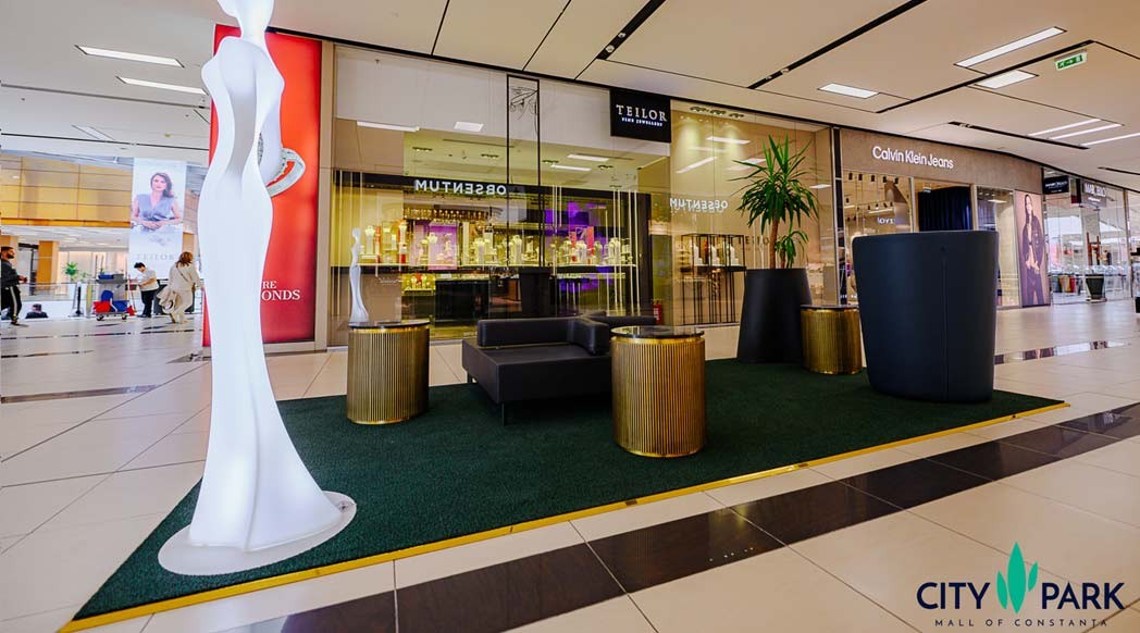 Amenajare zona relaxare in fata magazinului Obsentum din City Park Constanta