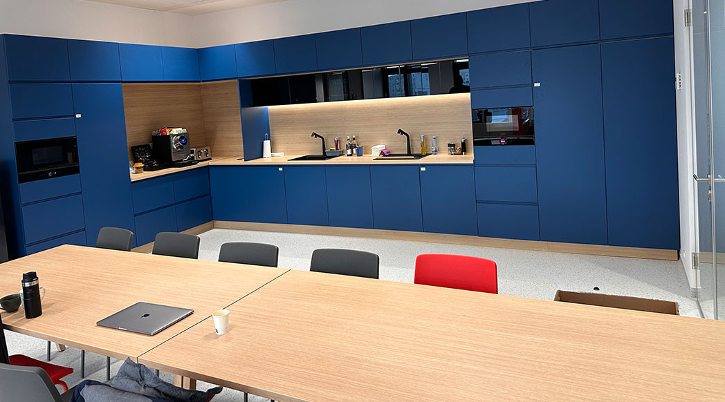 Amenajare cu mobilier office pentru clientul nostru Karl Storz